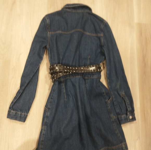 Playful fun Jean Coat or Dress & removable faux fur collar & leather guess belt - Picture 9 of 10